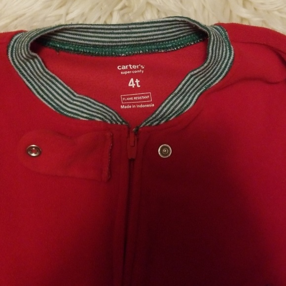 Holiday PJs size 4T - Picture 3 of 6